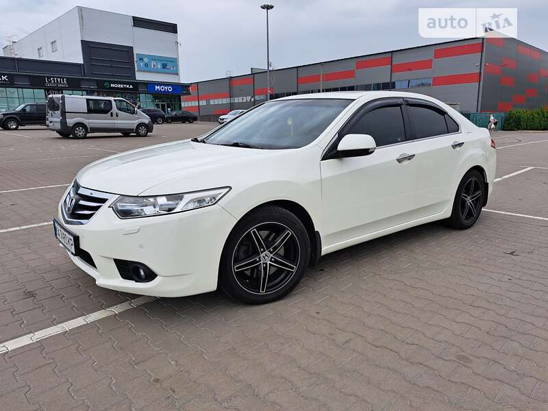 Седан Honda Accord 2011 в Києві