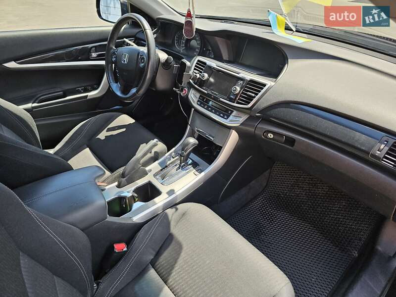 Купе Honda Accord 2012 в Измаиле