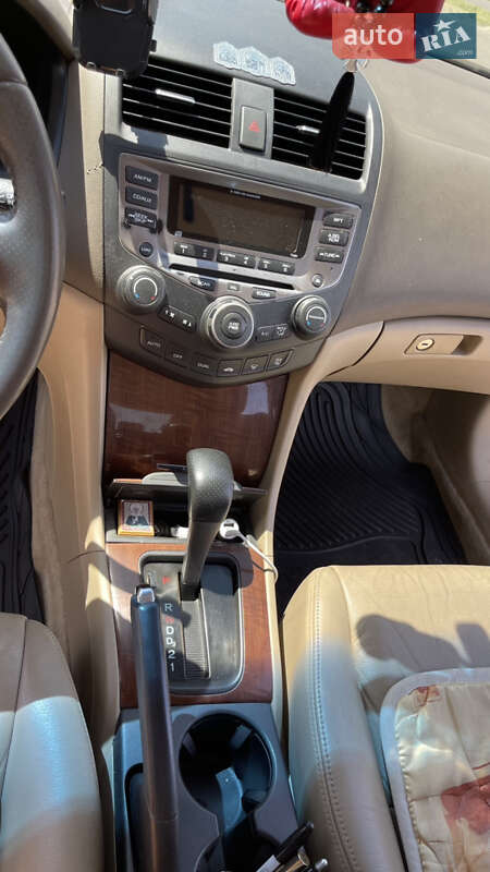 Седан Honda Accord 2006 в Черкасах