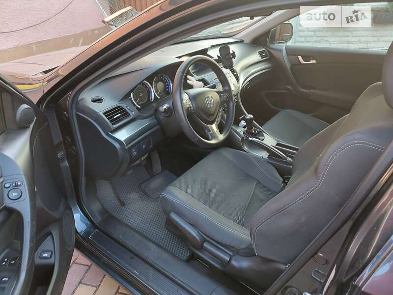 Седан Honda Accord 2012 в Киеве