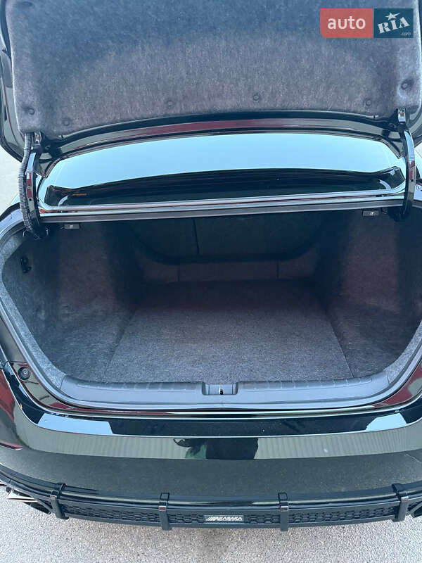 Седан Honda Accord 2019 в Києві