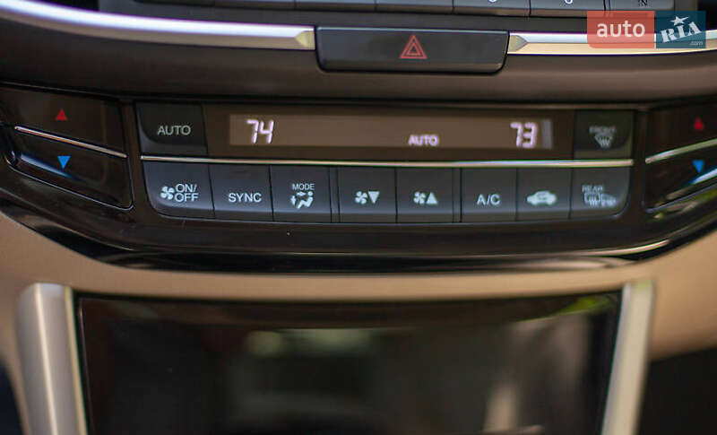 Седан Honda Accord 2016 в Львове