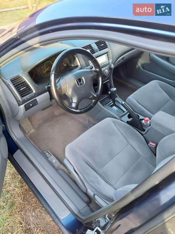 Седан Honda Accord 2003 в Великодолинському