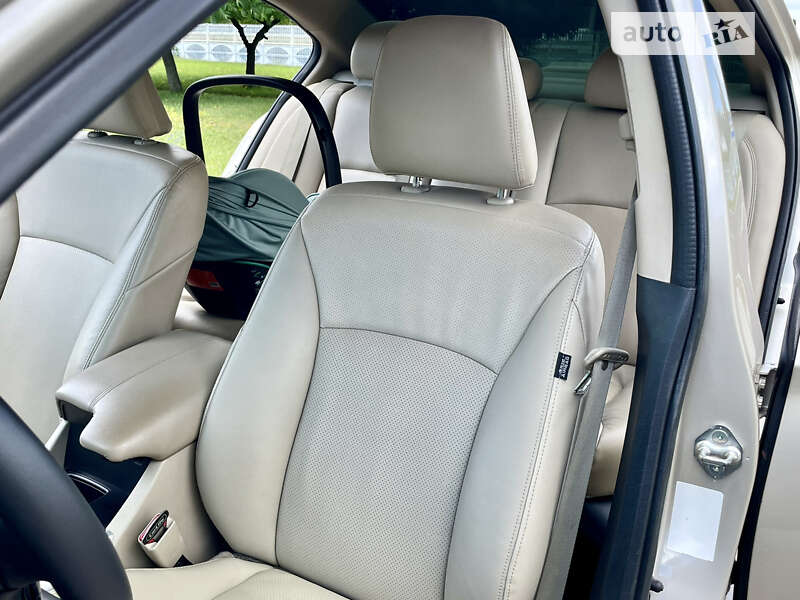 Седан Honda Accord 2013 в Ровно