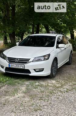 Седан Honda Accord 2014 в Днепре