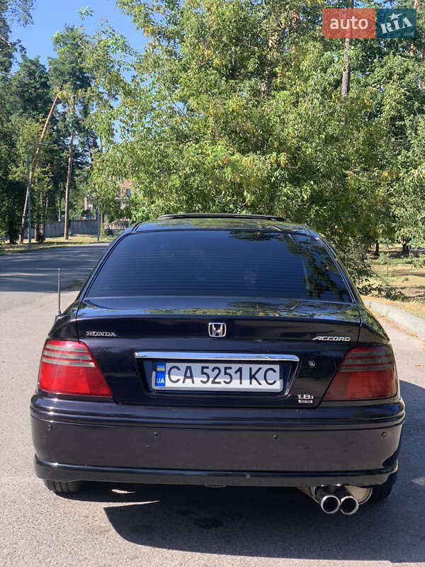 Седан Honda Accord 1999 в Черкасах