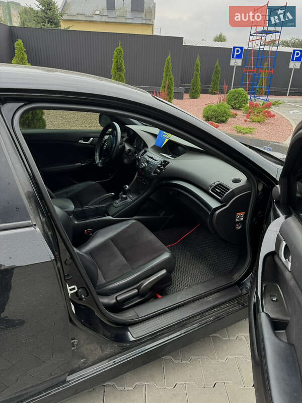 Седан Honda Accord 2011 в Луцке