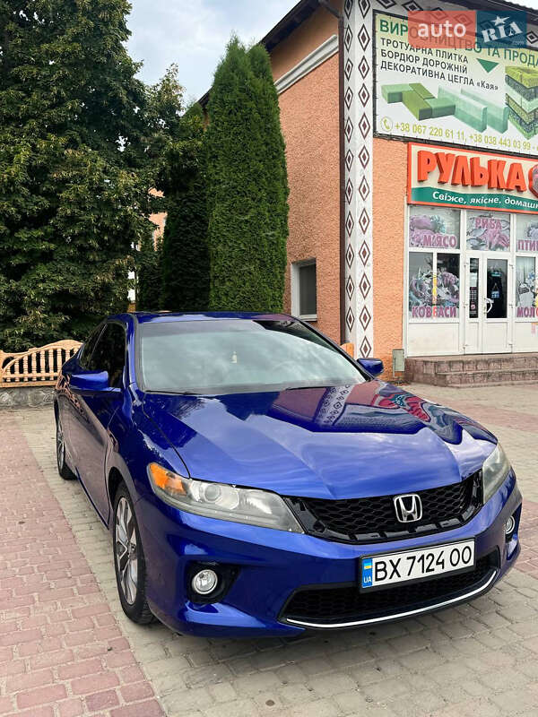 Купе Honda Accord 2012 в Теофиполе