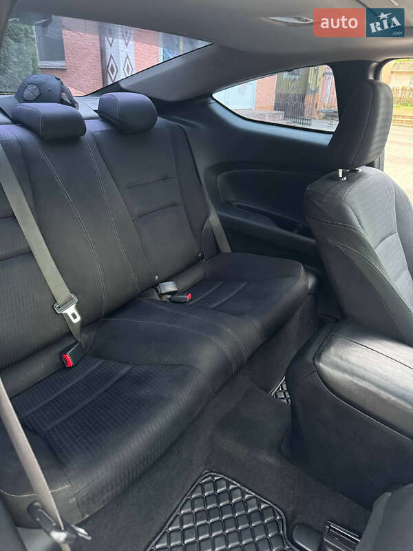 Купе Honda Accord 2012 в Теофиполе
