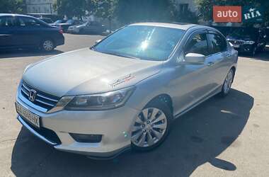 Седан Honda Accord 2014 в Києві