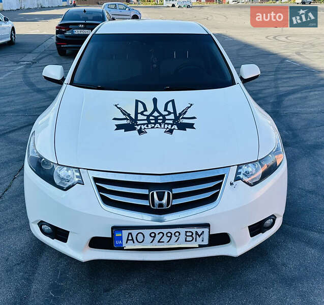 Седан Honda Accord 2011 в Киеве