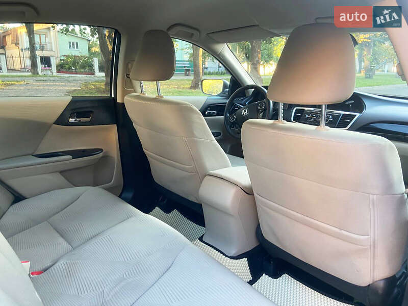 Седан Honda Accord 2016 в Киеве фото 11 Седан Honda Accord 2016 в Киеве