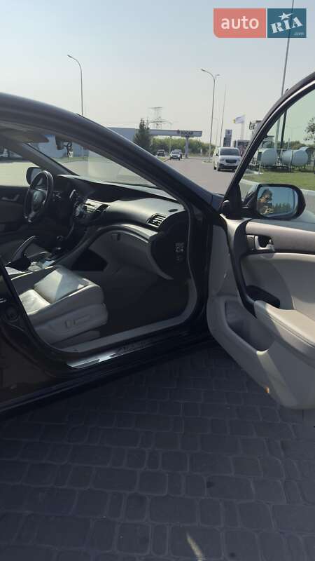 Седан Honda Accord 2009 в Рівному