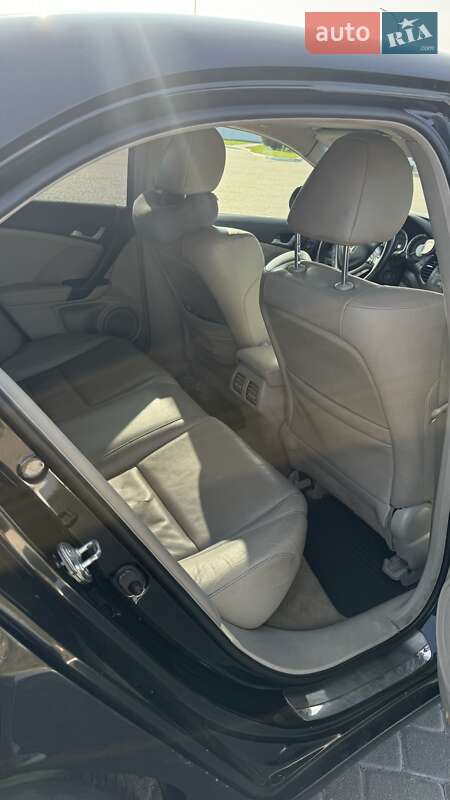 Седан Honda Accord 2009 в Рівному