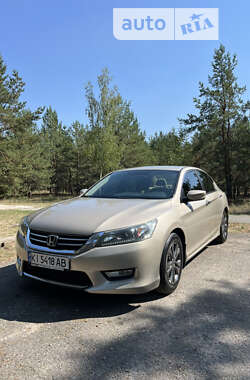 Седан Honda Accord 2014 в Києві