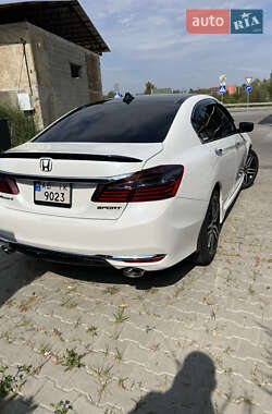 Седан Honda Accord 2016 в 