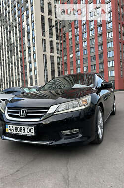 Седан Honda Accord 2013 в Киеве