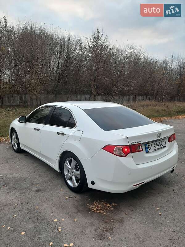 Седан Honda Accord 2012 в Лубнах
