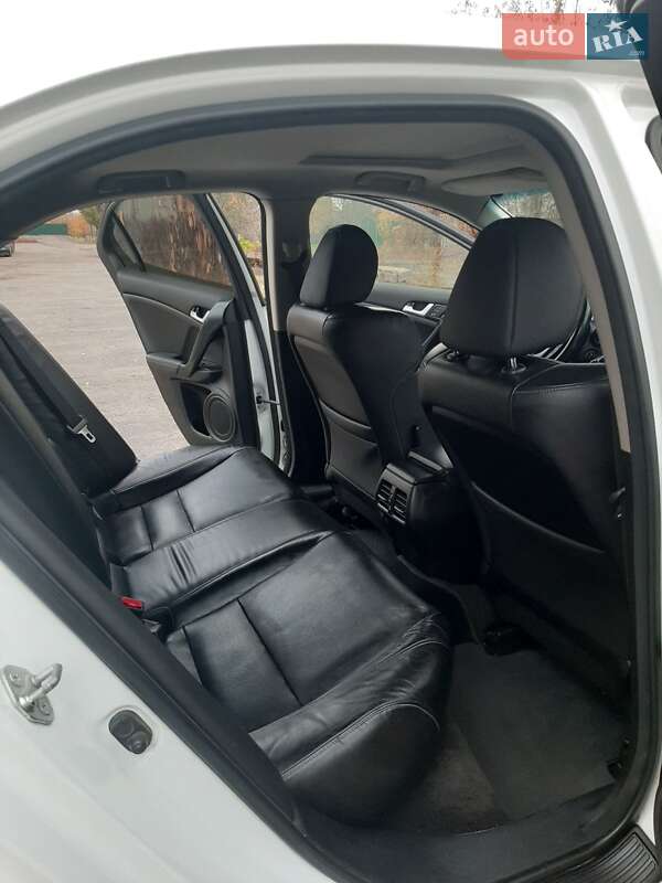 Седан Honda Accord 2012 в Лубнах