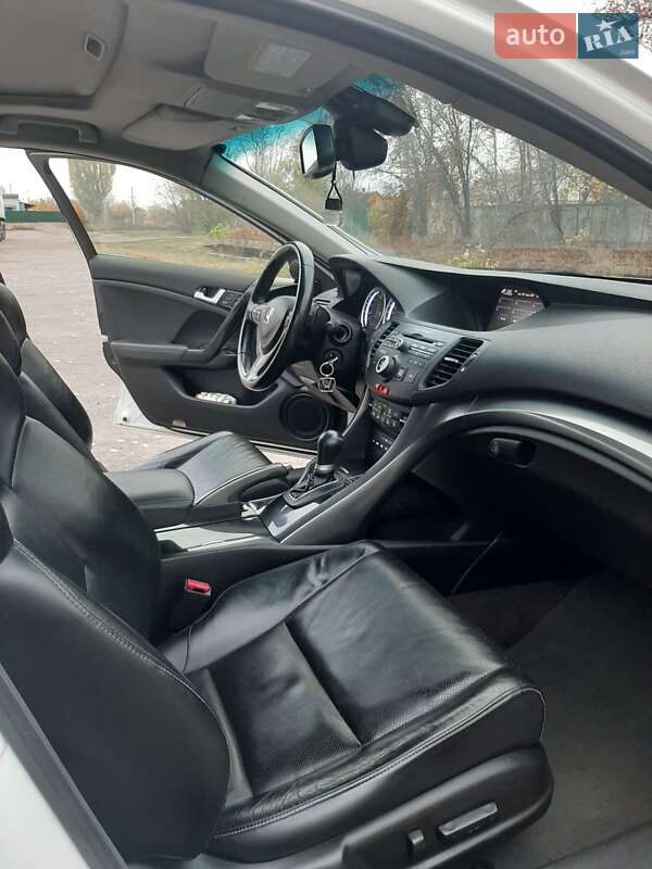 Седан Honda Accord 2012 в Лубнах