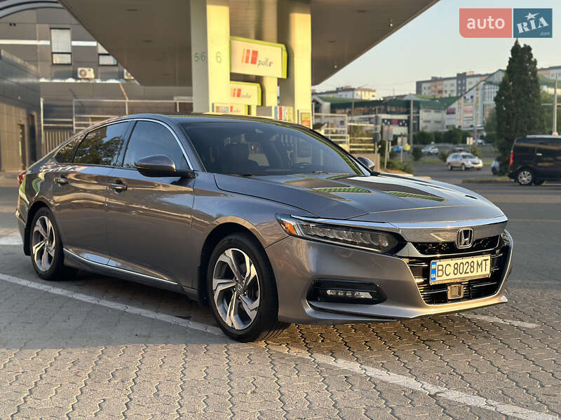 Седан Honda Accord 2018 в Львове