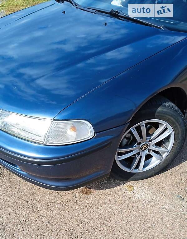 Седан Honda Accord 1993 в Мені