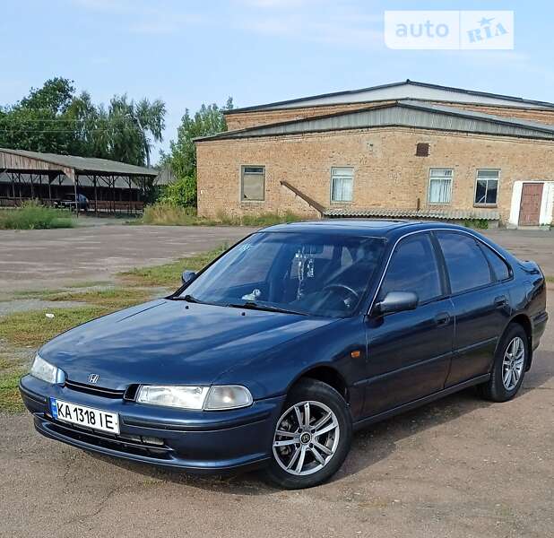 Седан Honda Accord 1993 в Мені