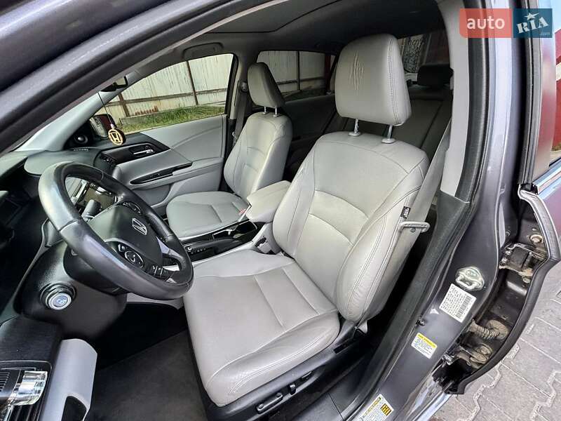 Седан Honda Accord 2014 в Львові