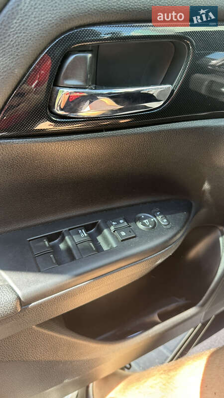Седан Honda Accord 2015 в Львове