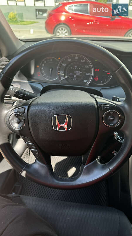 Седан Honda Accord 2015 в Львове