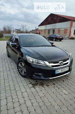 Седан Honda Accord 2013 в Дрогобыче