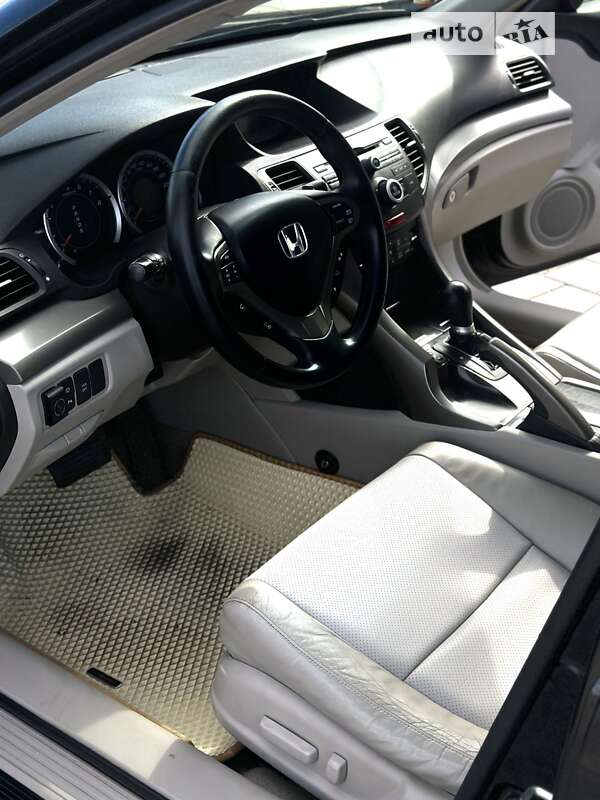 Седан Honda Accord 2009 в Черкассах