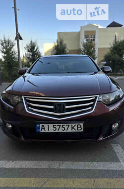 Седан Honda Accord 2010 в Киеве