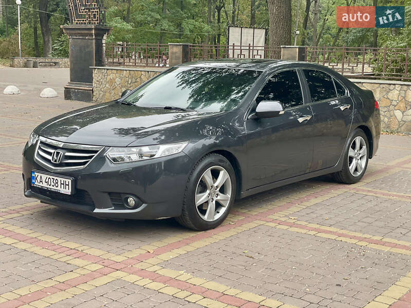 Седан Honda Accord 2011 в Києві