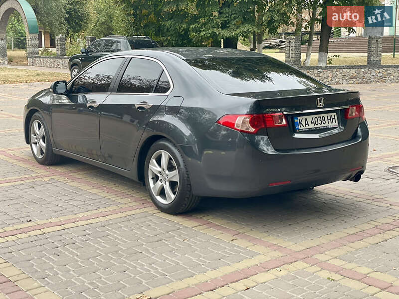 Седан Honda Accord 2011 в Києві