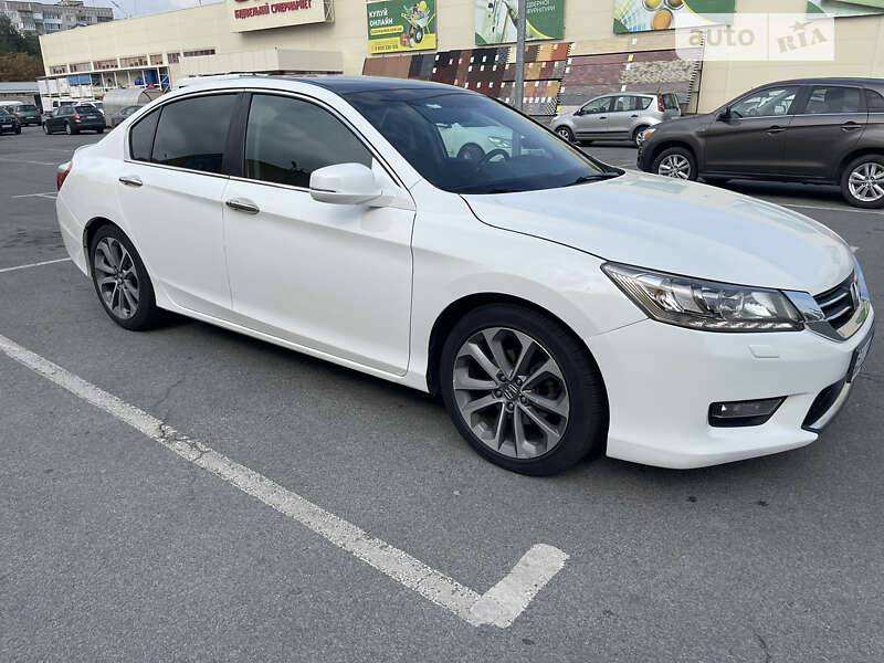 Седан Honda Accord 2013 в Полтаві