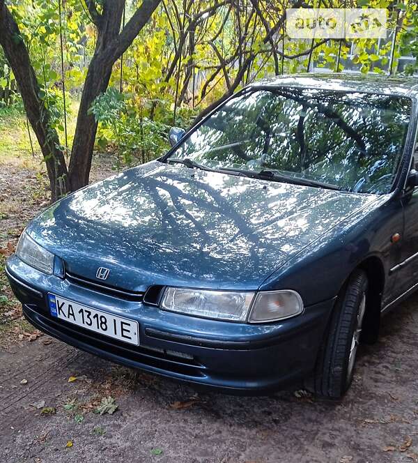 Седан Honda Accord 1993 в Мені