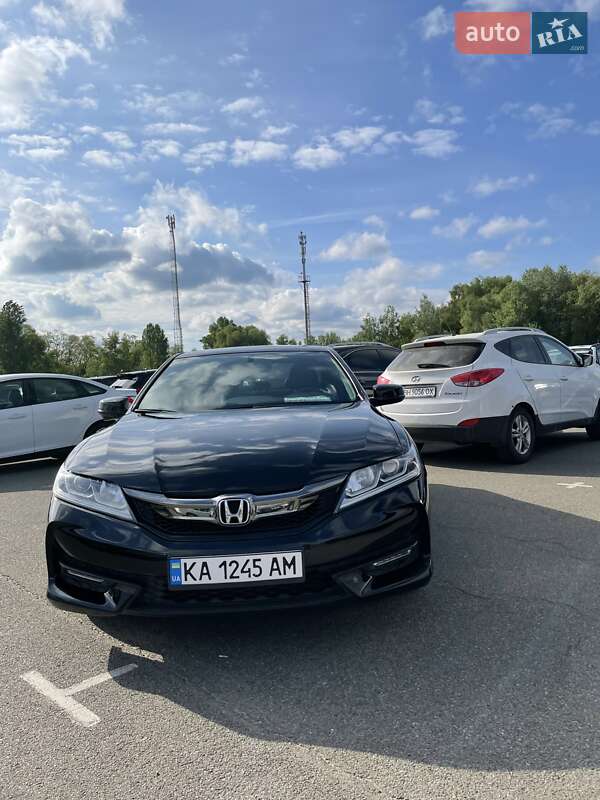 Купе Honda Accord 2015 в Києві