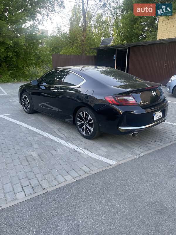 Купе Honda Accord 2015 в Києві