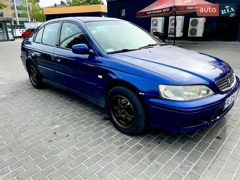 Лифтбек Honda Accord 2000 в Днепре