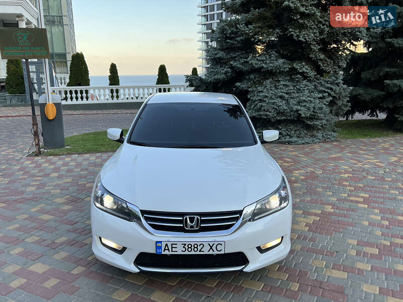 Седан Honda Accord 2015 в Одессе