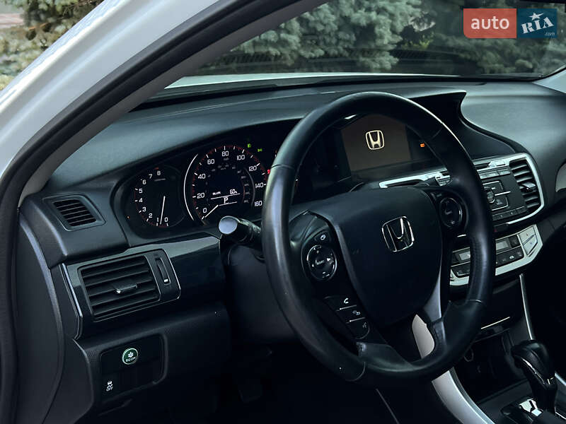 Седан Honda Accord 2015 в Одессе