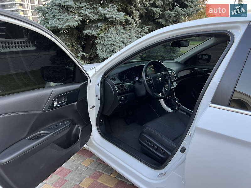 Седан Honda Accord 2015 в Одессе