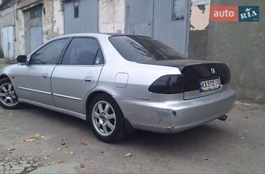 Седан Honda Accord 1999 в Києві