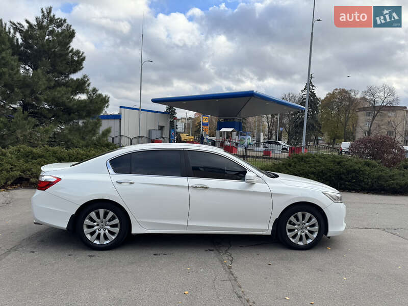 Седан Honda Accord 2013 в Полтаві