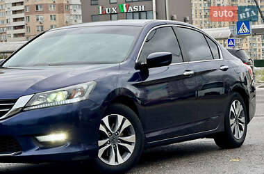 Седан Honda Accord 2014 в Киеве