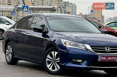 Седан Honda Accord 2014 в Киеве