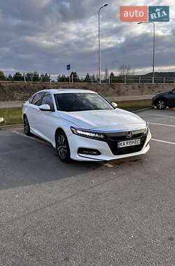 Седан Honda Accord 2018 в Киеве