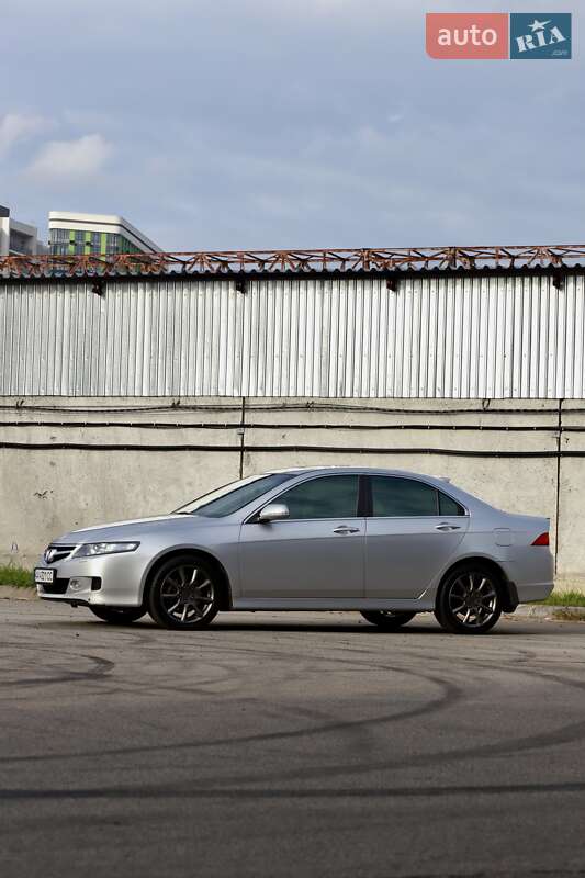 Седан Honda Accord 2006 в Києві