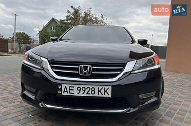 Седан Honda Accord 2014 в Новомосковську